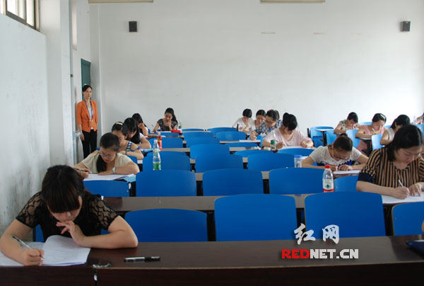 湖南省2014年選聘高校畢業生到村任職開考。
